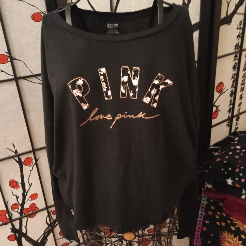 PINK Victoria's Secret Black Graphic Top XL